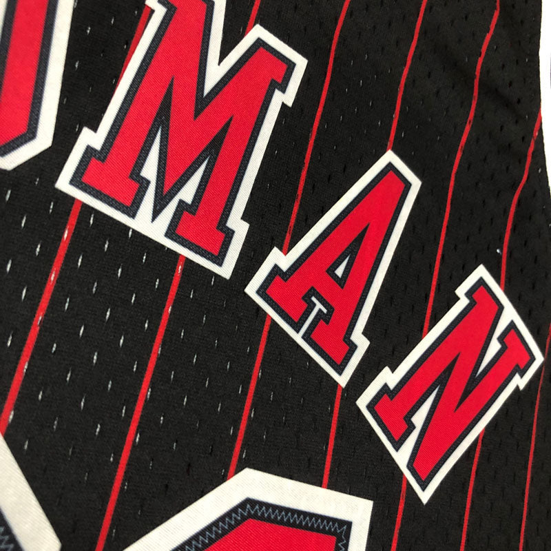 Regata Chicago Bulls Retrô Mitchell & Ness 1995/1996 Dennis Rodman - Preta