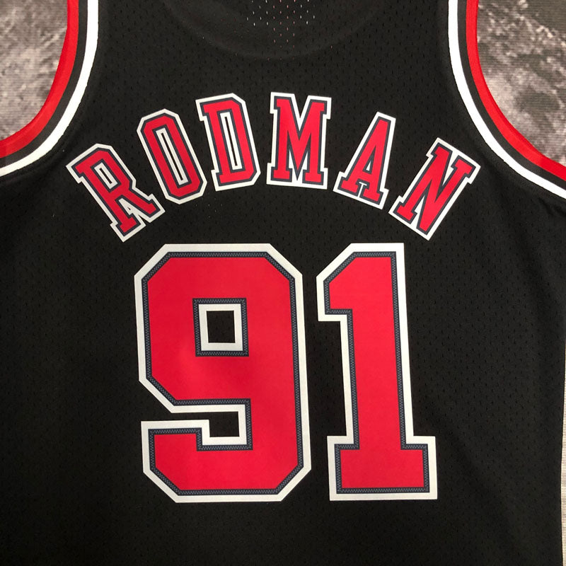 Regata Chicago Bulls Retrô Mitchell & Ness 1997/1998 Dennis Rodman - Preta