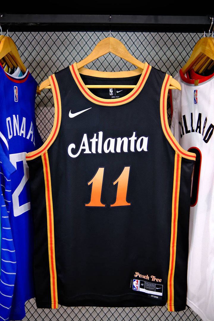 Regata NBA Atlanta Hawks City Edition 22/23 Trae Young - Preta