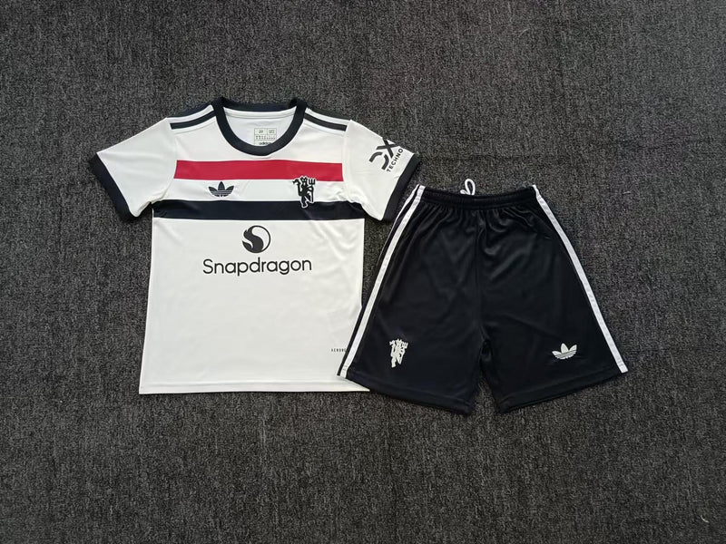 Conjunto Infantil Manchester United 2024/25 Terceiro