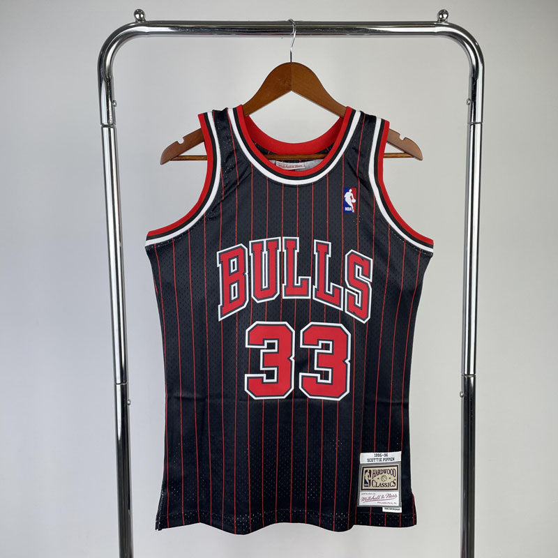 Regata Chicago Bulls Retrô Mitchell & Ness 1995/1996 Scottie Pippen - Preta