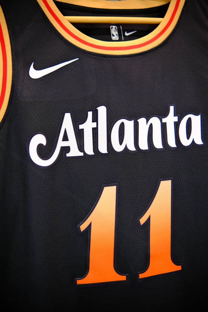 Regata NBA Atlanta Hawks City Edition 22/23 Trae Young - Preta