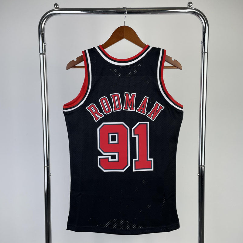 Regata Chicago Bulls Retrô Mitchell & Ness 1997/1998 Dennis Rodman - Preta