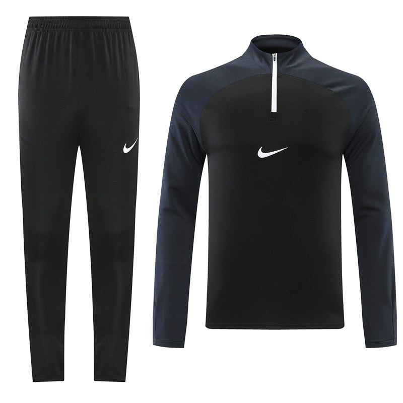 Conjunto treino Nike