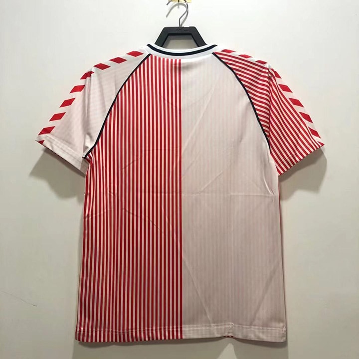 Camisa Retrô Dinamarca 1986 Away