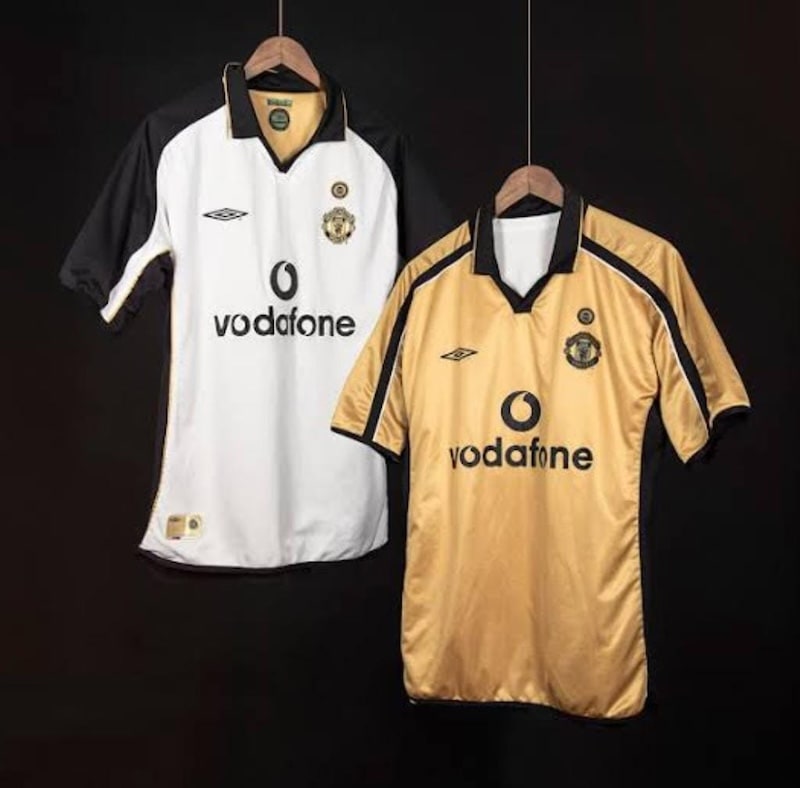 Camisa Retrô Manchester United 100 Anos 2001/02 - Dupla Face