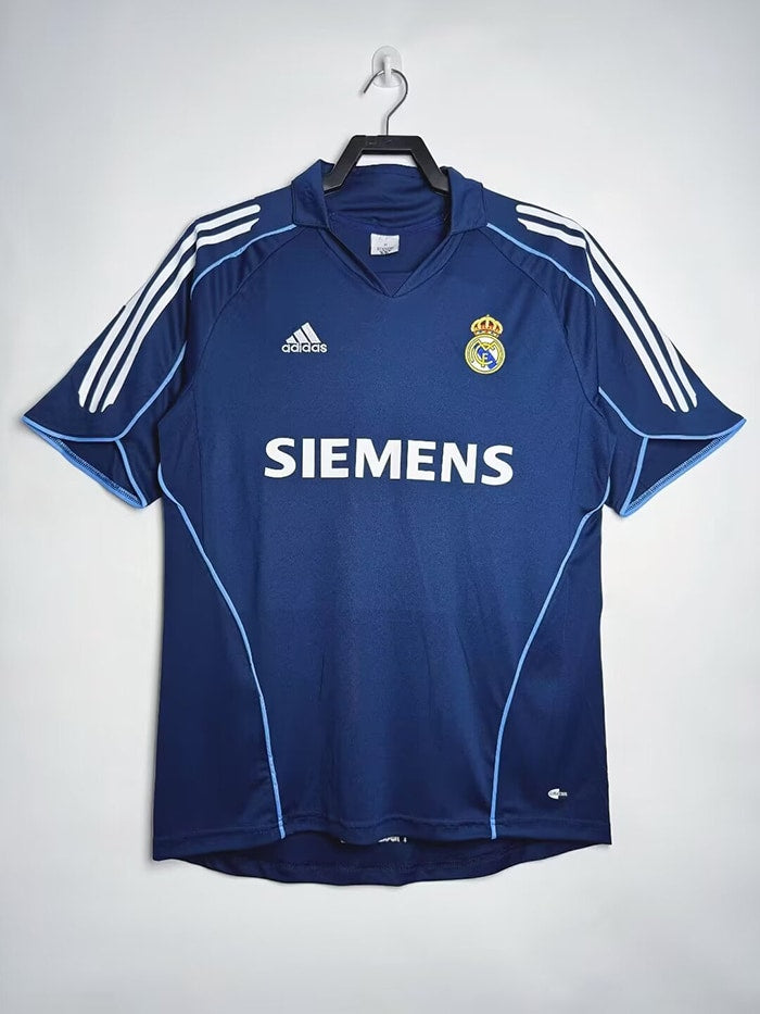 Camisa Retrô Real Madrid 2005/06 Away