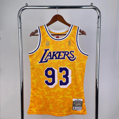 Regata NBA BAPE x Lakers Mitchell & Ness - Amarela