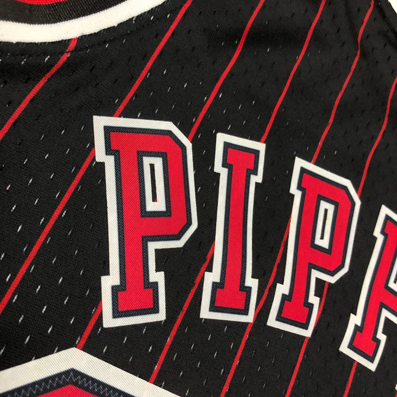 Regata Chicago Bulls Retrô Mitchell & Ness 1995/1996 Scottie Pippen - Preta