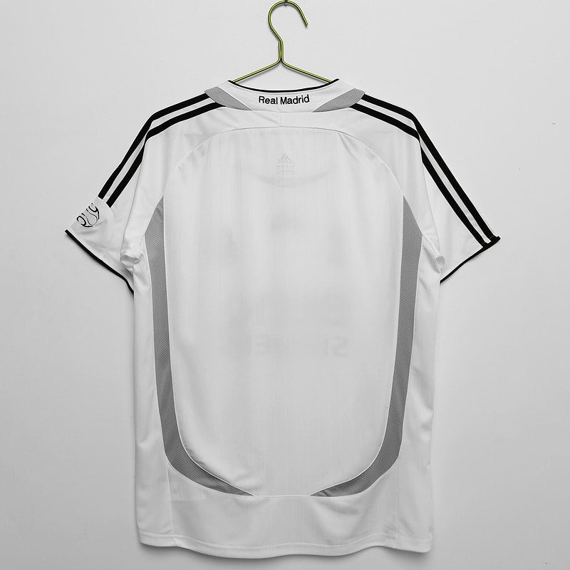 Camisa Retrô Real Madrid 2006/07 Home