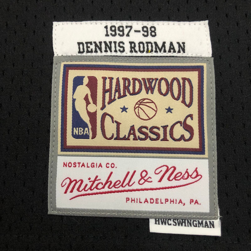 Regata Chicago Bulls Retrô Mitchell & Ness 1997/1998 Dennis Rodman - Preta